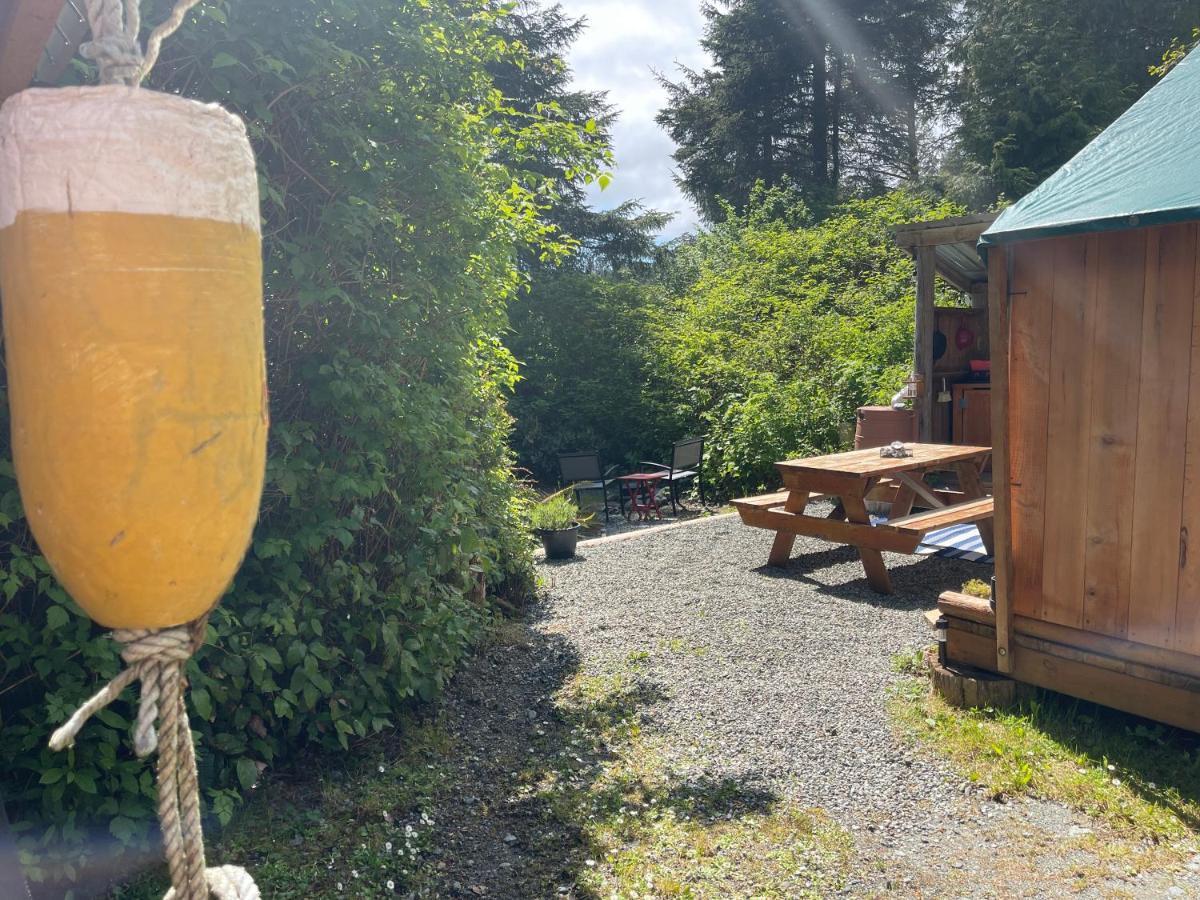 So Damn Lucky Glamping Hotel Ucluelet Exterior photo