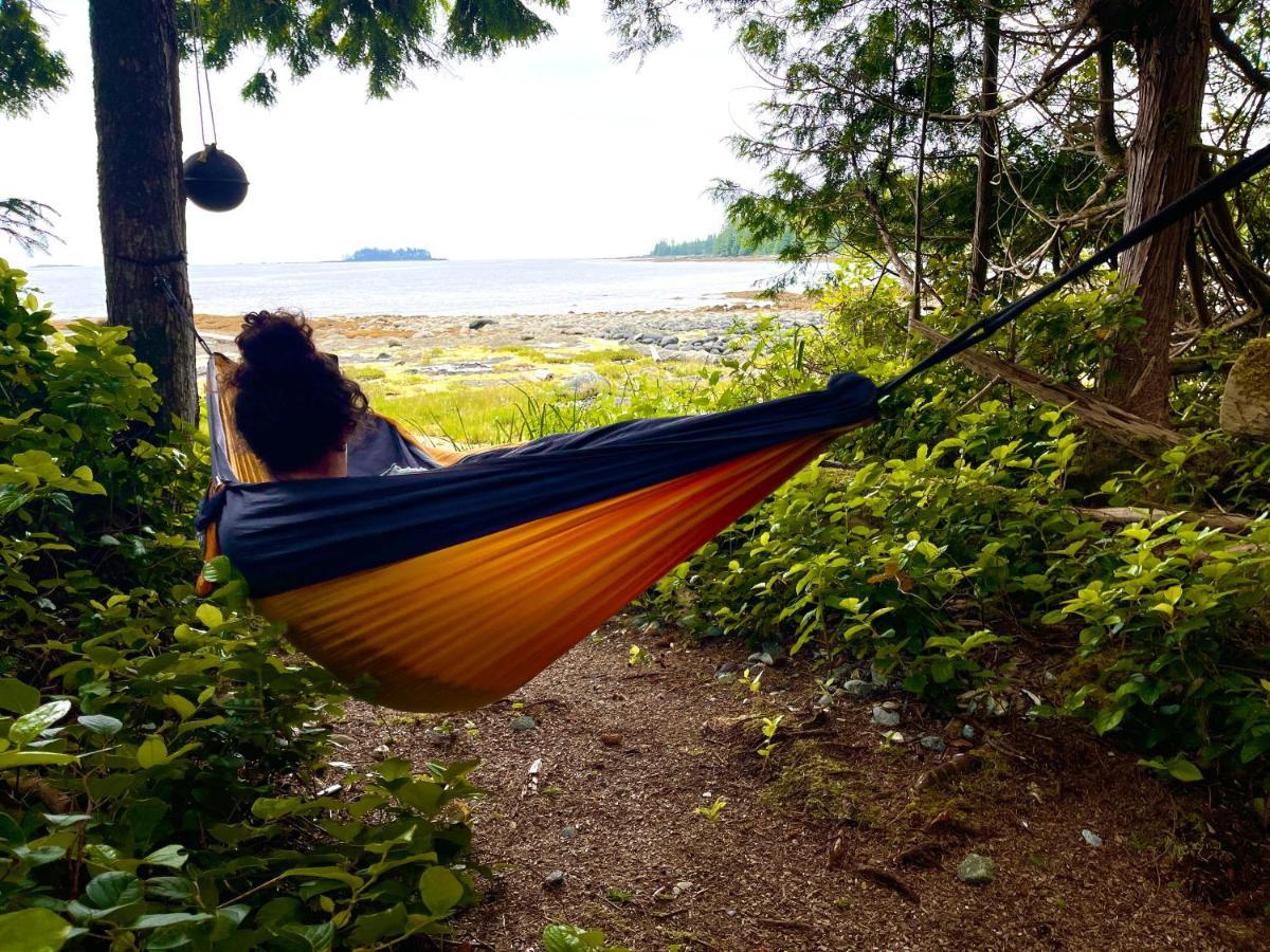 So Damn Lucky Glamping Hotel Ucluelet Exterior photo